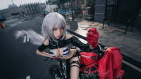 Cosplay Jeanne d'Arc bốc lửa trong phiên bản Racing girl