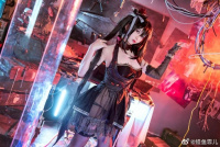 Lại một bộ cosplay Taihou khiến game thủ xao xuyến