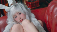 Cosplay Bunny Girl cực xinh và hở siêu bạo khiến người xem bỏng mắt