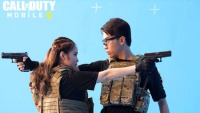 Cris Phan và bà xã siêu ngầu trong bộ ảnh quảng bá cho Call of Duty: Mobile VN
