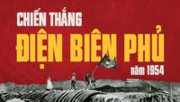 Chờ xem diễu binh tại Điện Biên Phủ, hàng ngàn người cùng hát vang 'Việt Nam Hồ Chí Minh'