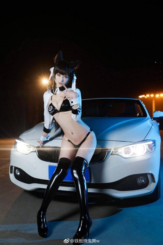 Lại một bộ cosplay Atago và Takao hút mắt người nhìn