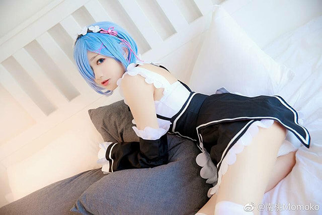 Cosplay Rem được thế này học theo Subaru chết 20 lần cũng mãn nguyện