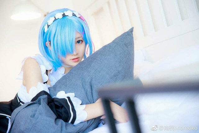 Cosplay Rem được thế này học theo Subaru chết 20 lần cũng mãn nguyện