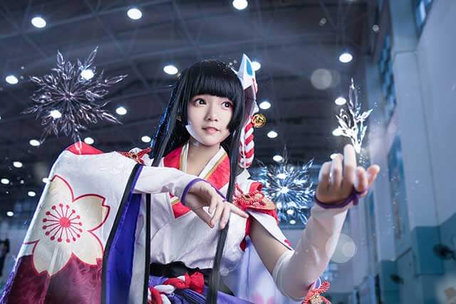 Cosplay Tuyết Nữ Yuki Onna siêu kute của game mobile Âm Dương Sư