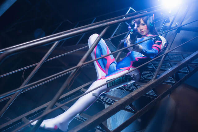 Emily Mio và bộ cosplay D.Va siêu nhí nhảnh của Overwatch