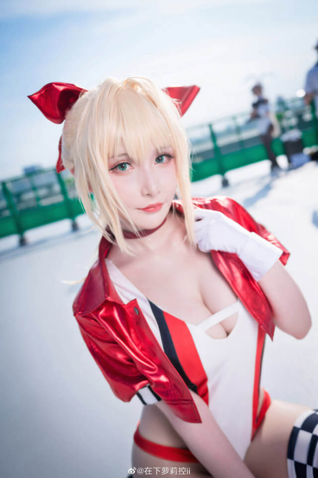 Nữ hoàng Nero Claudius nóng bỏng trong bộ cosplay của Fate/Grand Order