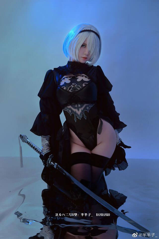 Quá ngợp với cosplay 2B sexy không góc chết với trang phục gợi cảm