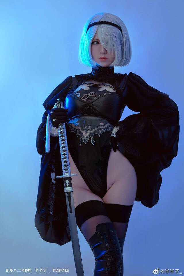 Quá ngợp với cosplay 2B sexy không góc chết với trang phục gợi cảm