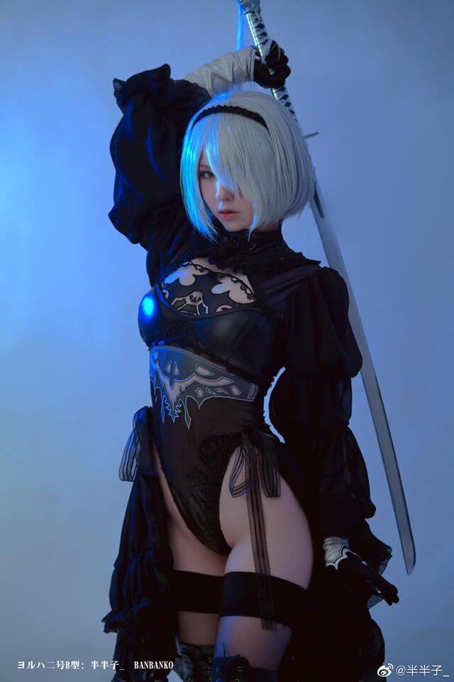 Quá ngợp với cosplay 2B sexy không góc chết với trang phục gợi cảm