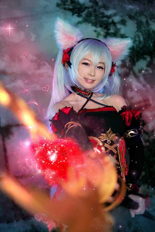 Spiral Cats tiếp tục hút mắt game thủ với cosplay game mobile Thine